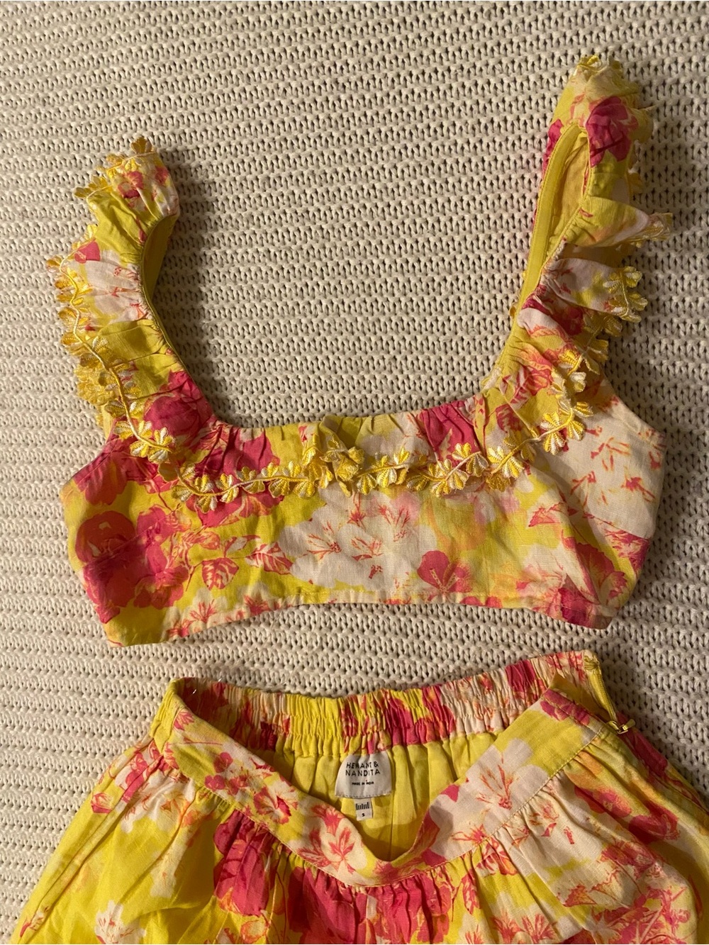 HEMANT & NANDITA Yellow and Pink Floral Ruffle Top and Matching Skirt ๐๐๐บ - Picture 4 of 8